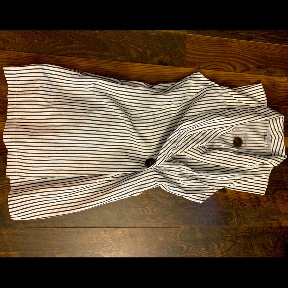 Stipe ,Wrap front ,linen material short romper